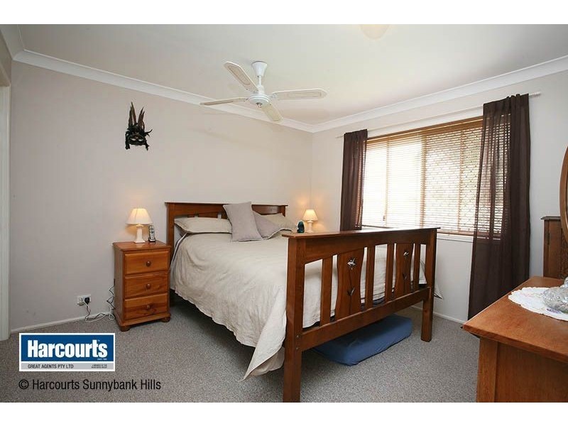 73 Bushland Drive, Regents Park QLD 4118