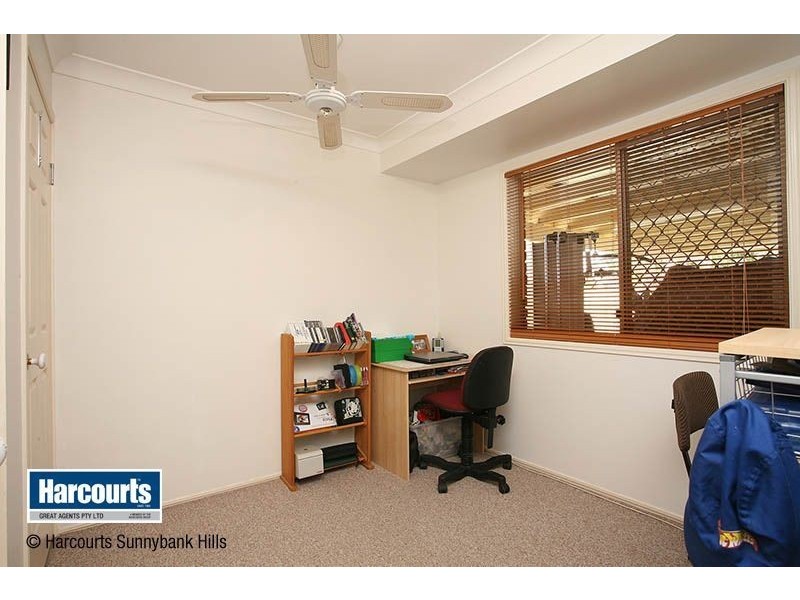 73 Bushland Drive, Regents Park QLD 4118