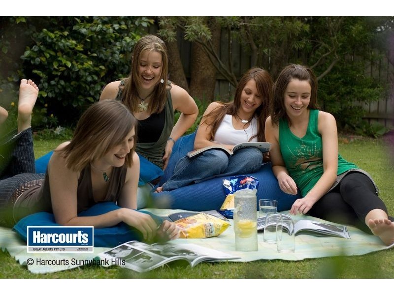 8 Aminta Street, Sunnybank QLD 4109