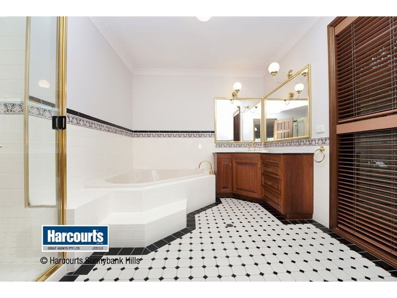 22 Redgum Place, Calamvale QLD 4116