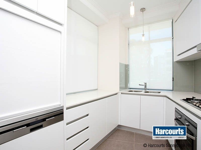 A9/28 Bayview Street, Runaway Bay QLD 4216