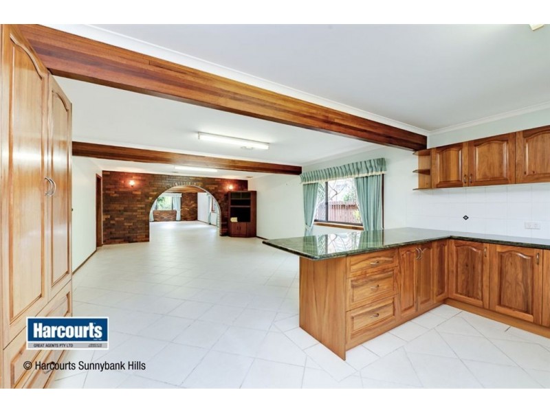 82 Davrod Street, Robertson QLD 4109