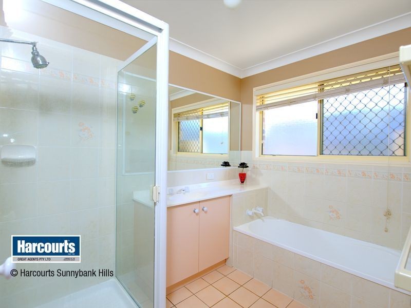 8 Alpinia Place, Calamvale QLD 4116