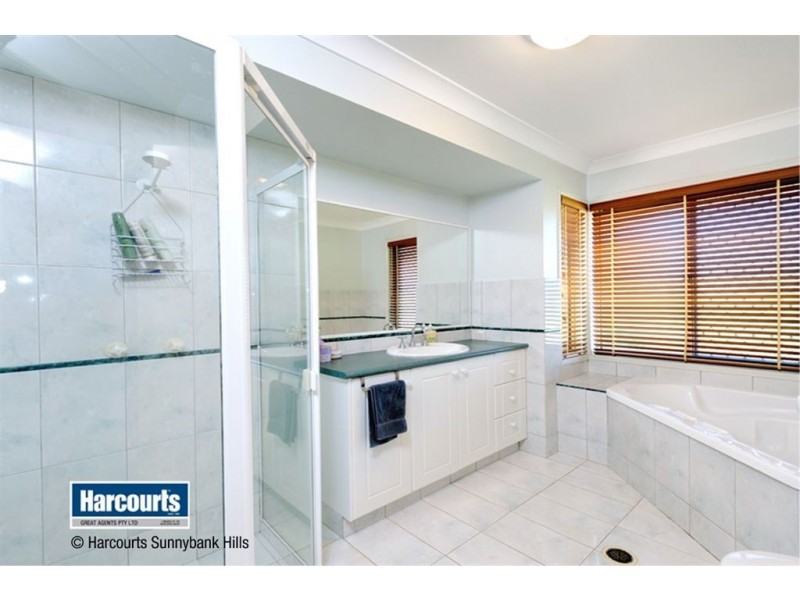 9 Azalea Crescent, Calamvale QLD 4116