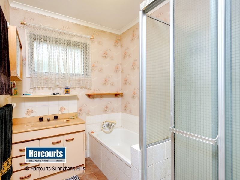 8 Alrak Avenue, Browns Plains QLD 4118