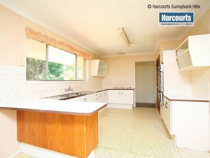 7 Cornell Street, Robertson QLD 4109