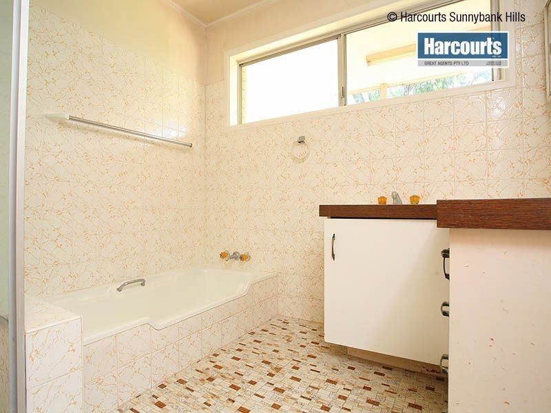 7 Cornell Street, Robertson QLD 4109