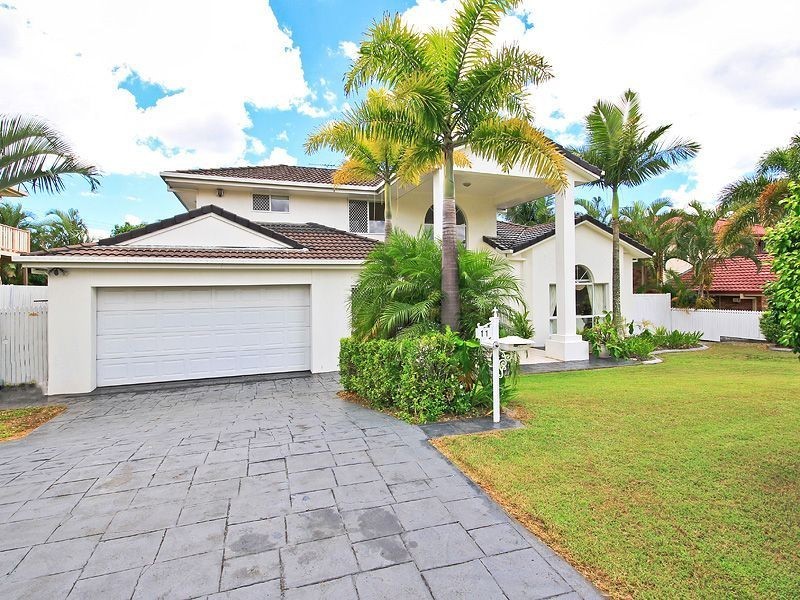 11 Carrington Place, Carindale QLD 4152