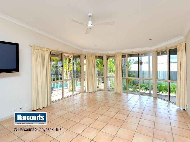 13 Bluebell Place, Calamvale QLD 4116