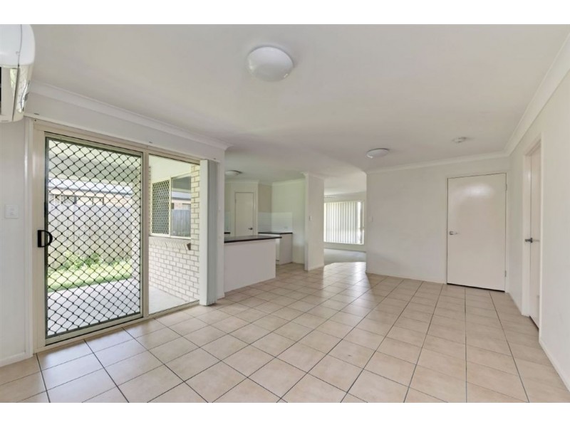 37 Lockyer Place, Crestmead QLD 4132