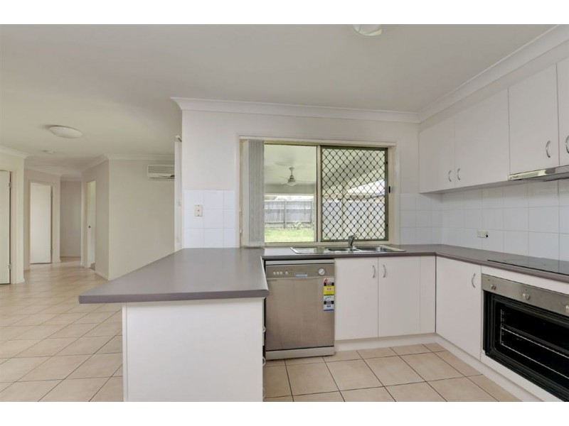 37 Lockyer Place, Crestmead QLD 4132