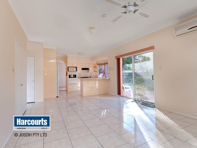 6 Meadow Place, Sunnybank Hills QLD 4109