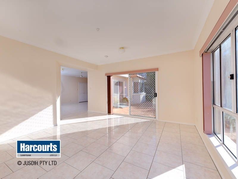 6 Meadow Place, Sunnybank Hills QLD 4109