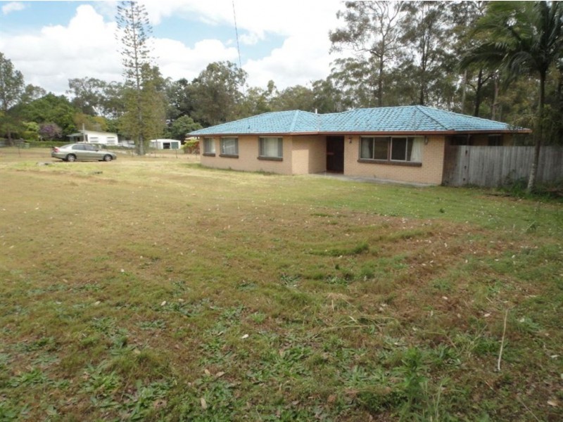 379 Middle Road, Greenbank QLD 4124
