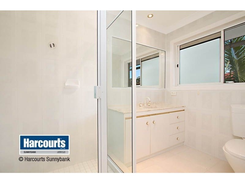 8 Jasmine Court, Calamvale QLD 4116