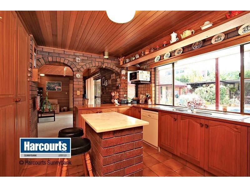 28 Faringdon Street, Robertson QLD 4109