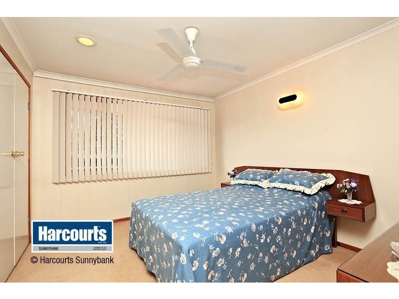 28 Faringdon Street, Robertson QLD 4109