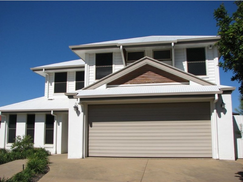 29 The Parkway, Stretton QLD 4116