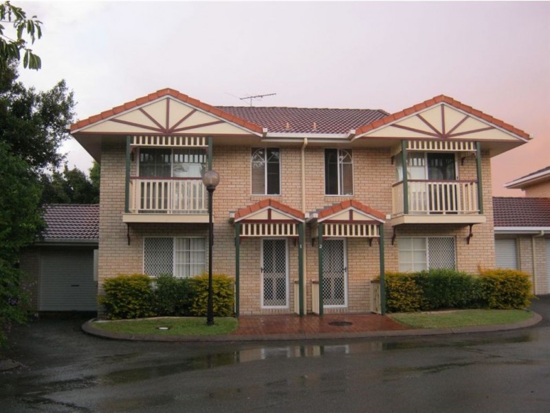1/10 Vinal Street, Robertson QLD 4109