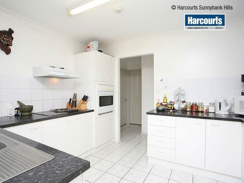 4 Kleber Place, Meadowbrook QLD 4131