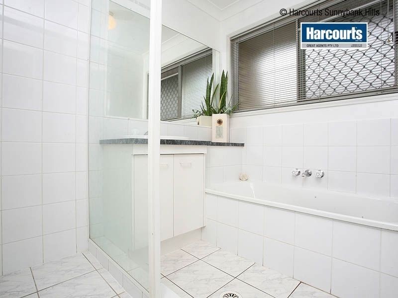 4 Kleber Place, Meadowbrook QLD 4131