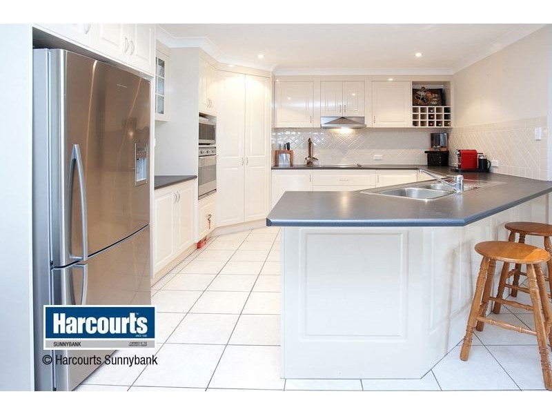 31 Lightwood Place, Sinnamon Park QLD 4073