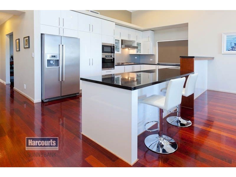 16 Staveley Close, Sinnamon Park QLD 4073