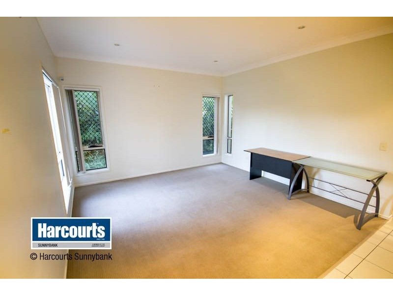 18 Coneybeer Place, Eight Mile Plains QLD 4113