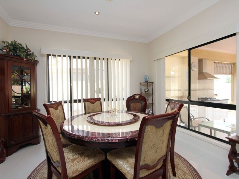 122 Kingman Street, Sunnybank Hills QLD 4109