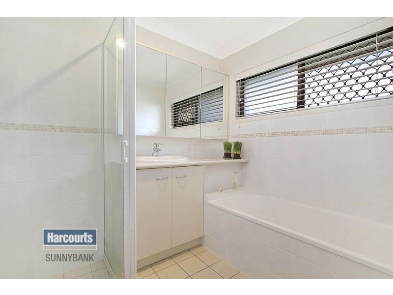 49 Faringdon Street, Robertson QLD 4109