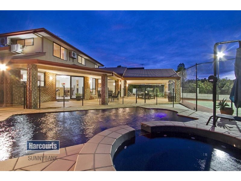 28 Honeysuckle Way, Calamvale QLD 4116