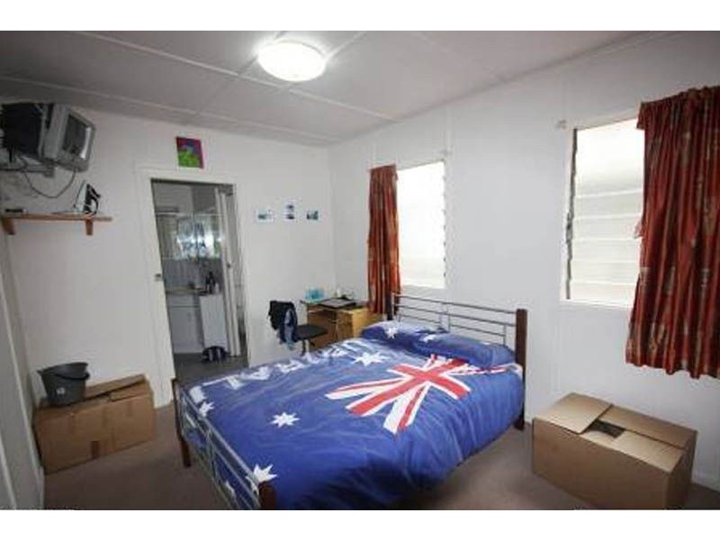 31 Keeling Street, Coopers Plains QLD 4108