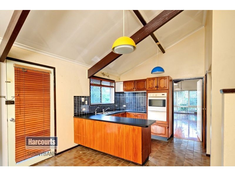 149 Granadilla Street, Macgregor QLD 4109