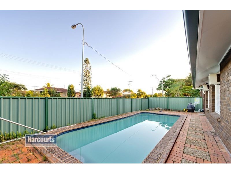 149 Granadilla Street, Macgregor QLD 4109