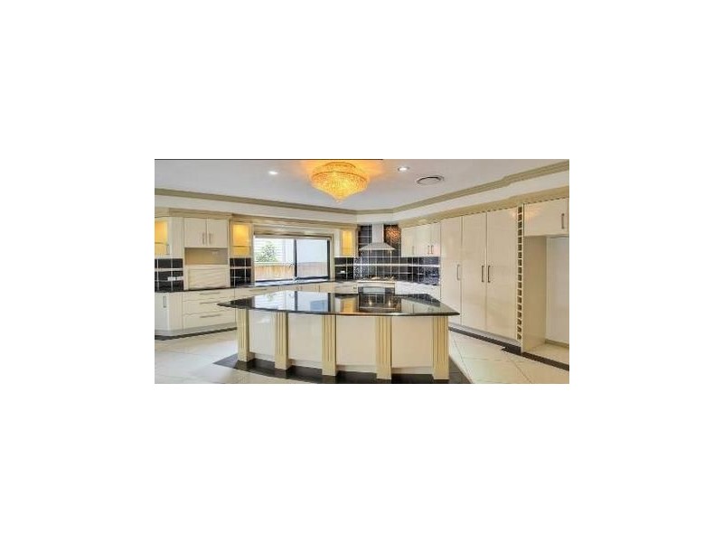 27 Hawthorn Circuit, Stretton QLD 4116