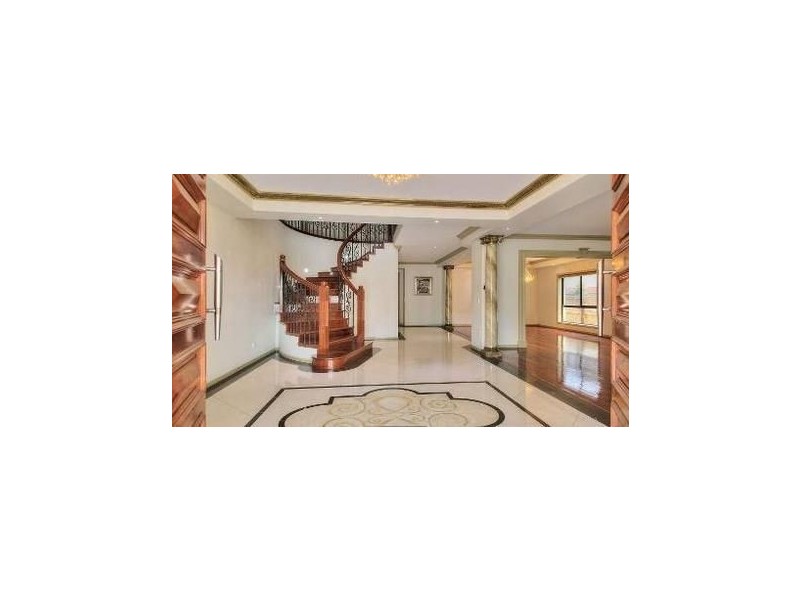 27 Hawthorn Circuit, Stretton QLD 4116