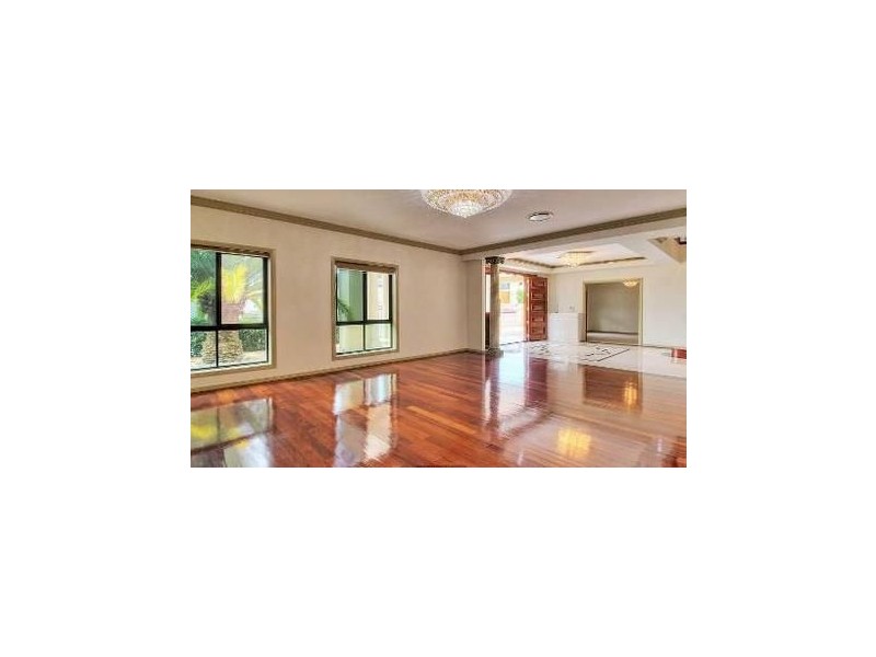 27 Hawthorn Circuit, Stretton QLD 4116