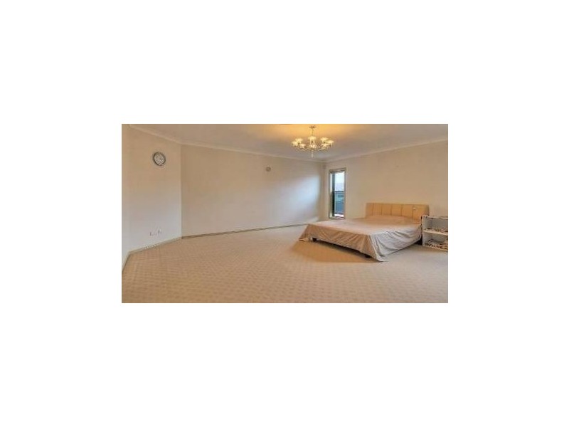 27 Hawthorn Circuit, Stretton QLD 4116