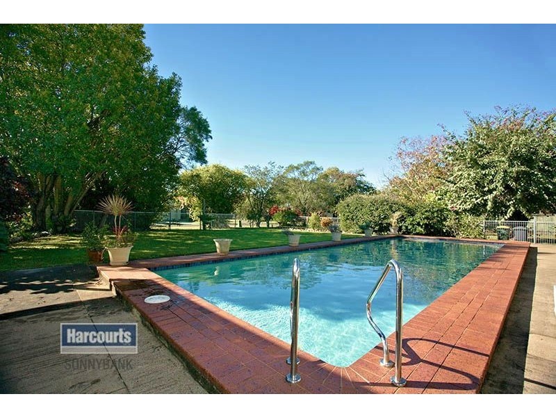 16 Davrod Street, Robertson QLD 4109