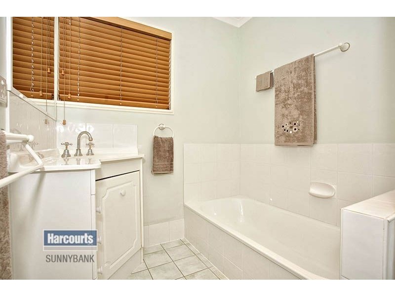 3 Handon Street, Mansfield QLD 4122