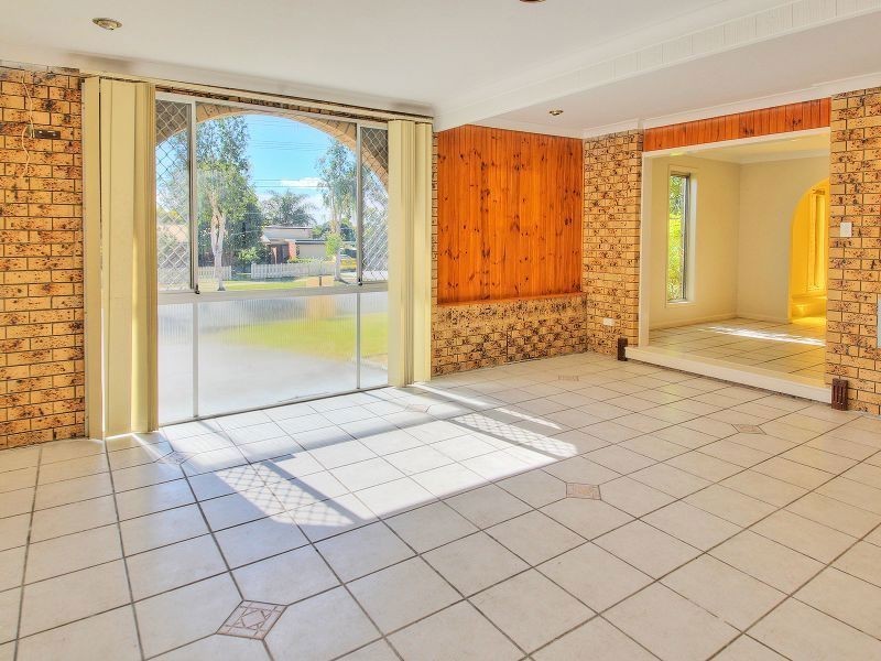 15 Vansittart Road, Regents Park QLD 4118