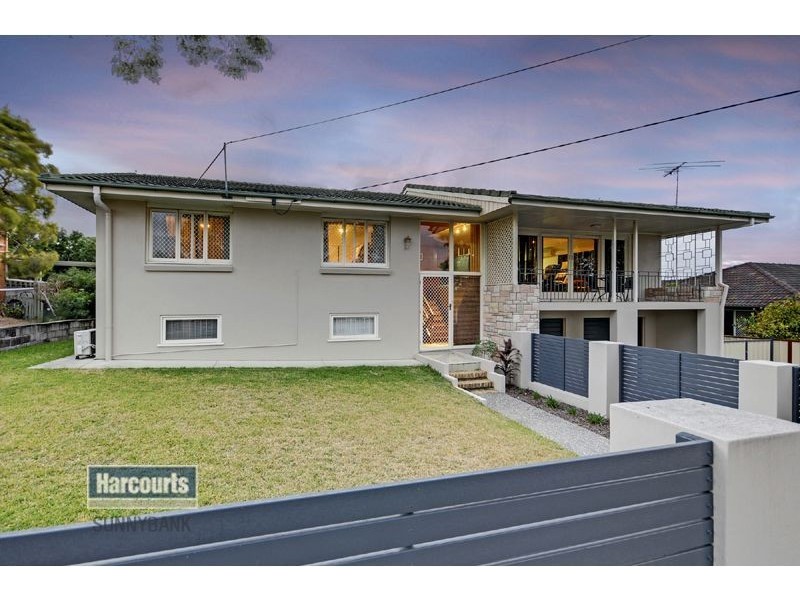 34 Cresthaven Drive, Mansfield QLD 4122