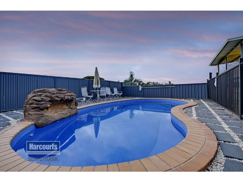 34 Cresthaven Drive, Mansfield QLD 4122