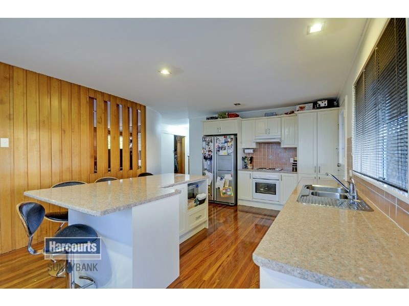 34 Cresthaven Drive, Mansfield QLD 4122