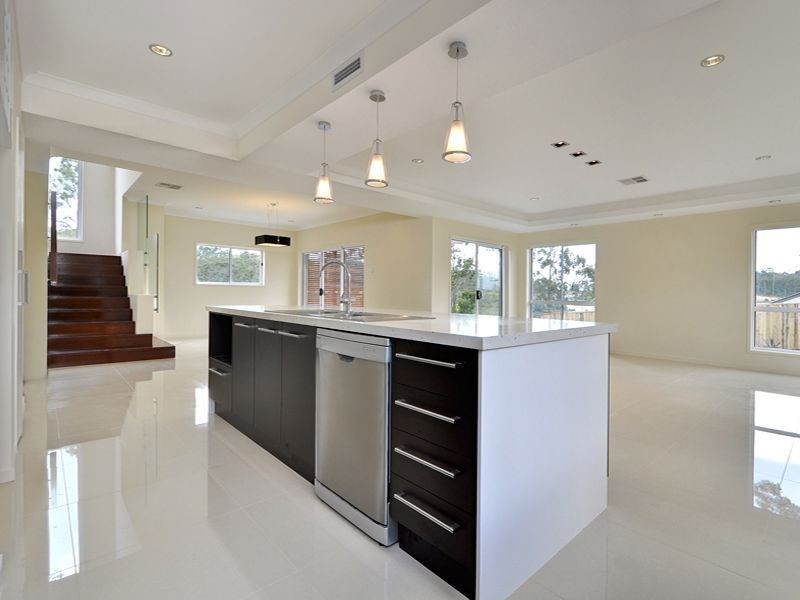 26 Lakeview Place, Springfield Lakes QLD 4300