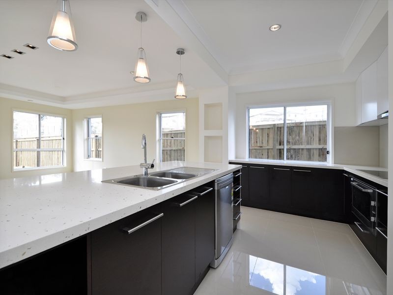 26 Lakeview Place, Springfield Lakes QLD 4300