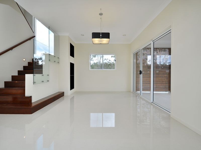 26 Lakeview Place, Springfield Lakes QLD 4300