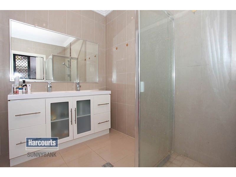 220 Benhiam Street, Calamvale QLD 4116