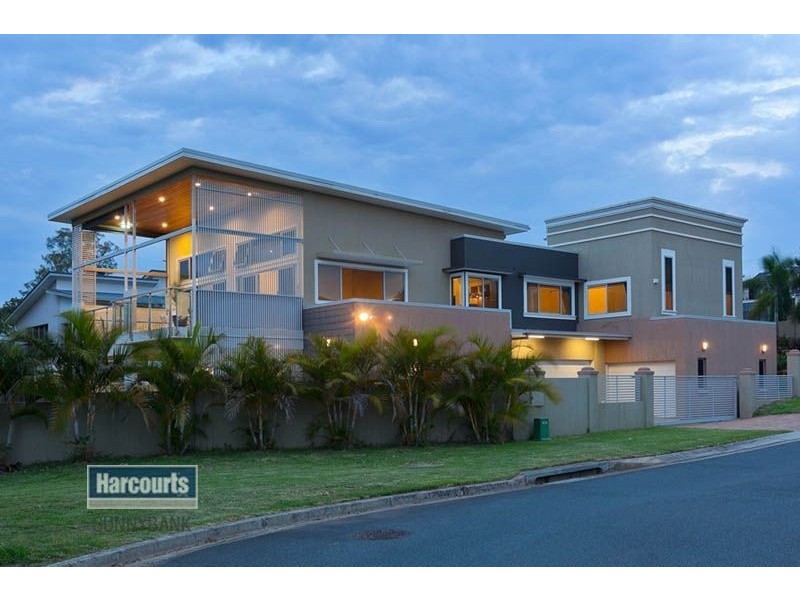 16 Staveley Close, Sinnamon Park QLD 4073