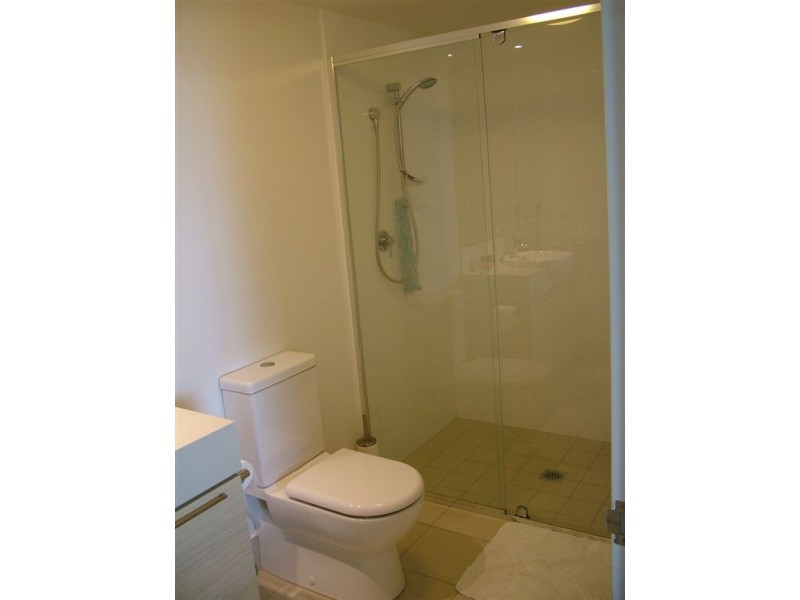 10511/8 Harbour Road, Hamilton QLD 4007